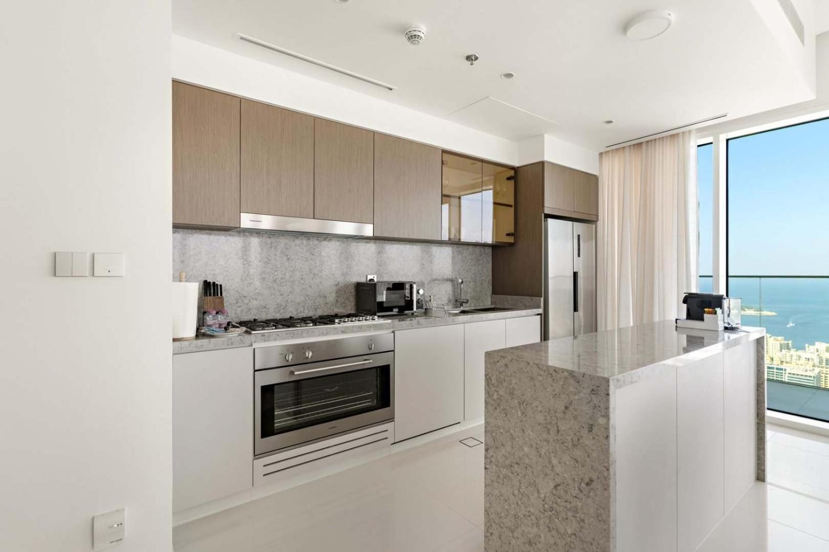 Spectacular 3br Penthouse With Views Of Palm *