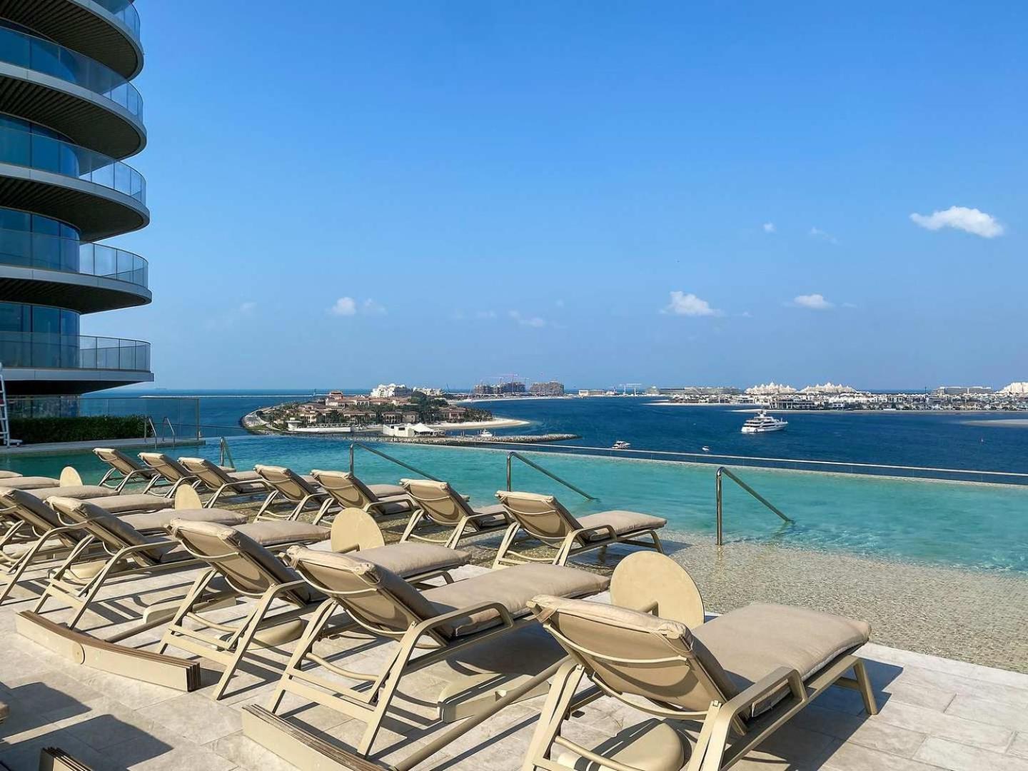 Spectacular 3br Penthouse With Views Of Palm Apartment *