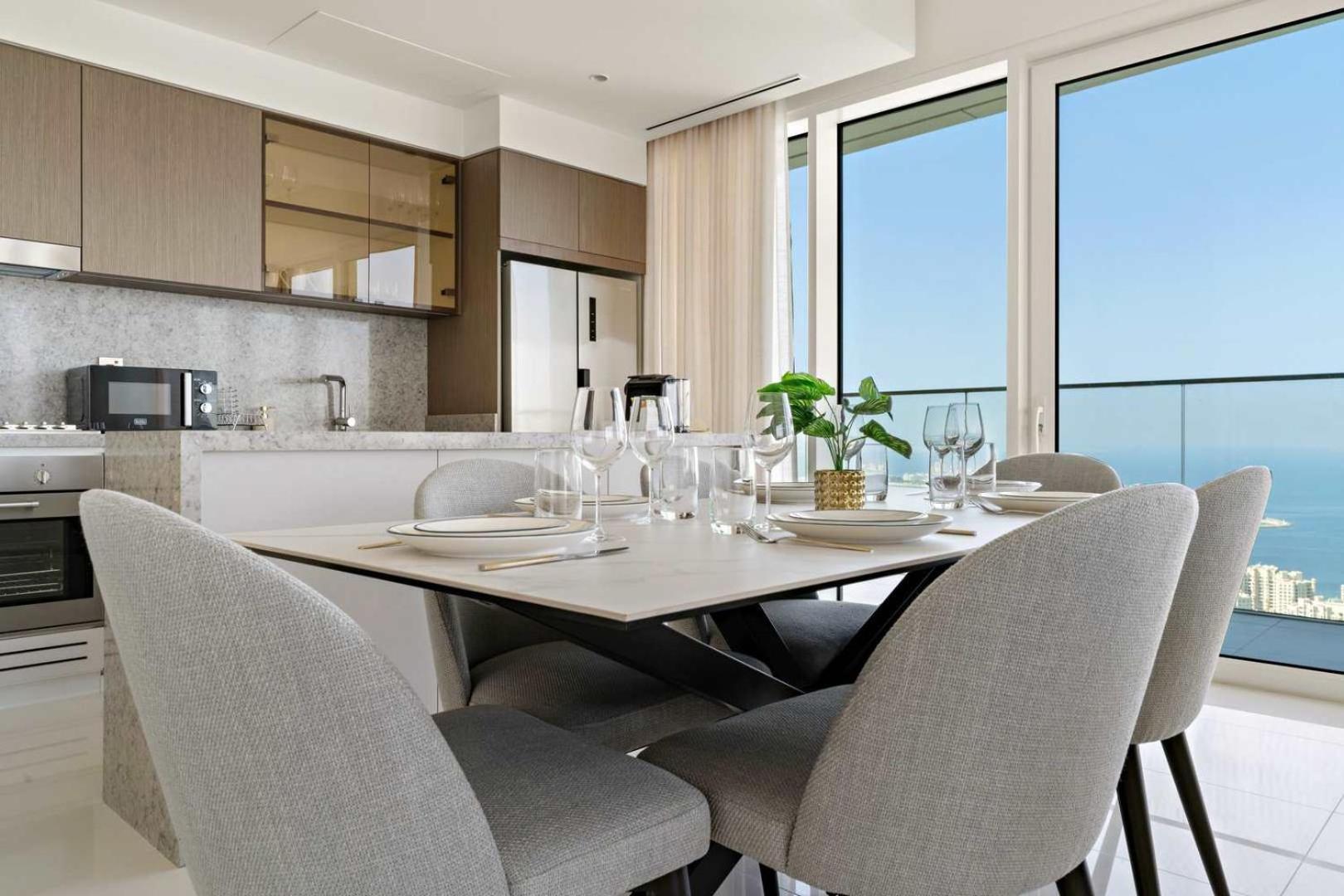 Spectacular 3br Penthouse With Views Of Palm Dubai