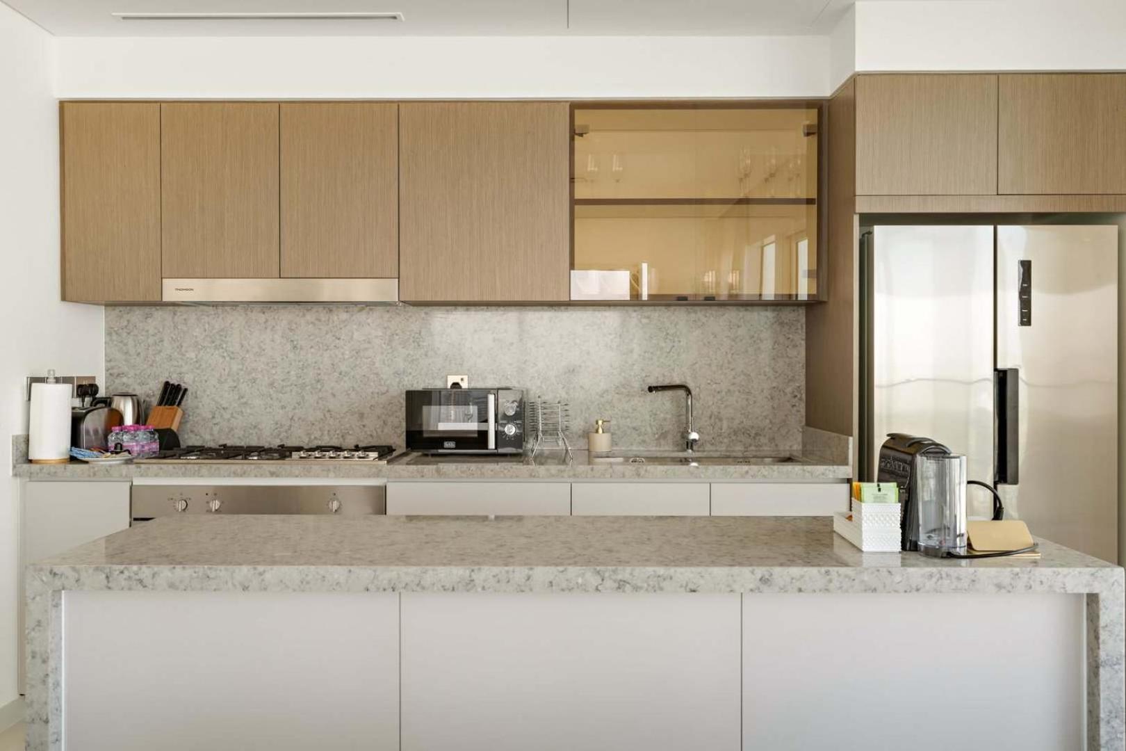 Spectacular 3br Penthouse With Views Of Palm Apartment